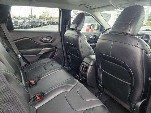 Certified 2021 Jeep Cherokee Latitude Lux w/ Trailer Tow Group image 37