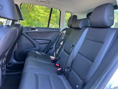 Used 2016 Volkswagen Tiguan S image 16