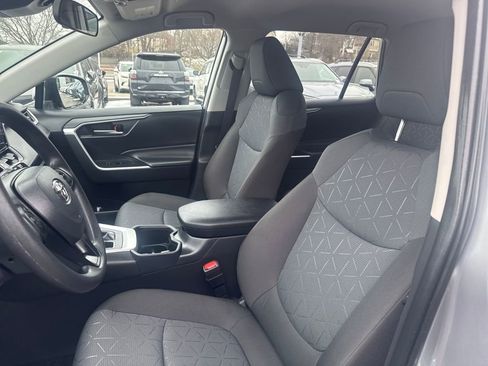 Used 2025 Toyota RAV4 XLE image 15