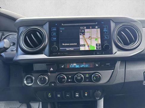 Used 2016 Toyota Tacoma TRD Off-Road w/ Premium & Technology Package image 29