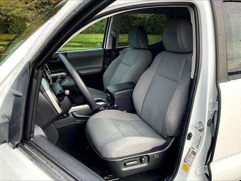 Used 2022 Toyota Tacoma SR5 image 10