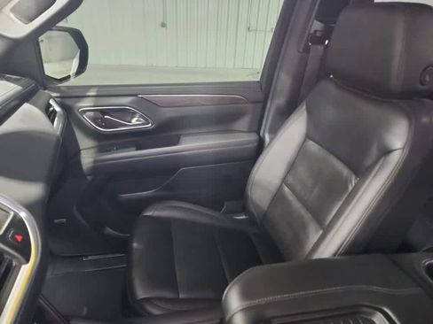 Used 2023 Chevrolet Tahoe LT w/ Luxury Package image 28