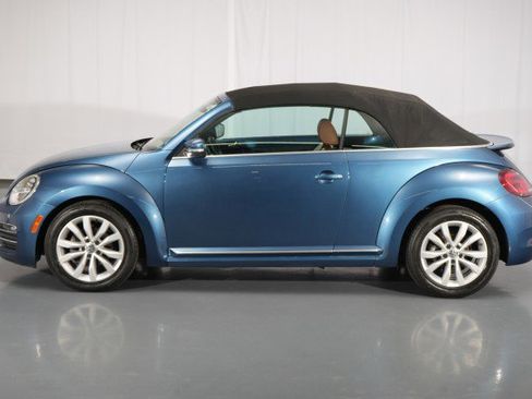 Used 2017 Volkswagen Beetle 1.8T Classic FWD image 3