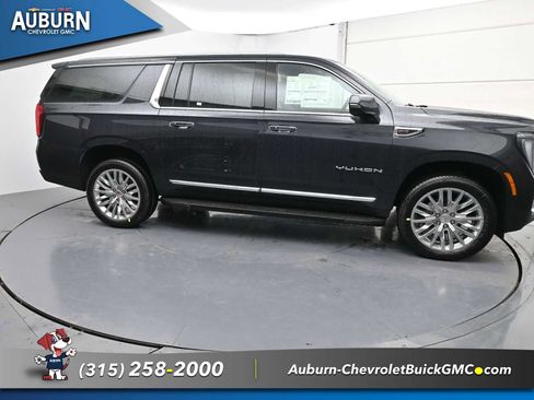 New 2026 GMC Yukon XL Elevation image 14