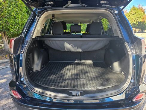 Used 2018 Toyota RAV4 XLE w/ Plus Extra Value Package AWD/4WD image 34