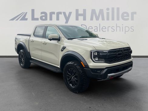 Used 2025 Ford Ranger Raptor image 7