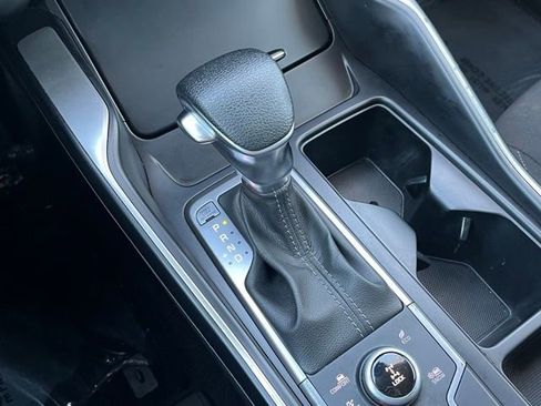 Used 2023 Kia Sorento LX image 15