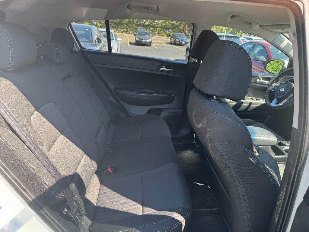 Used 2021 Kia Sportage LX AWD/4WD image 13