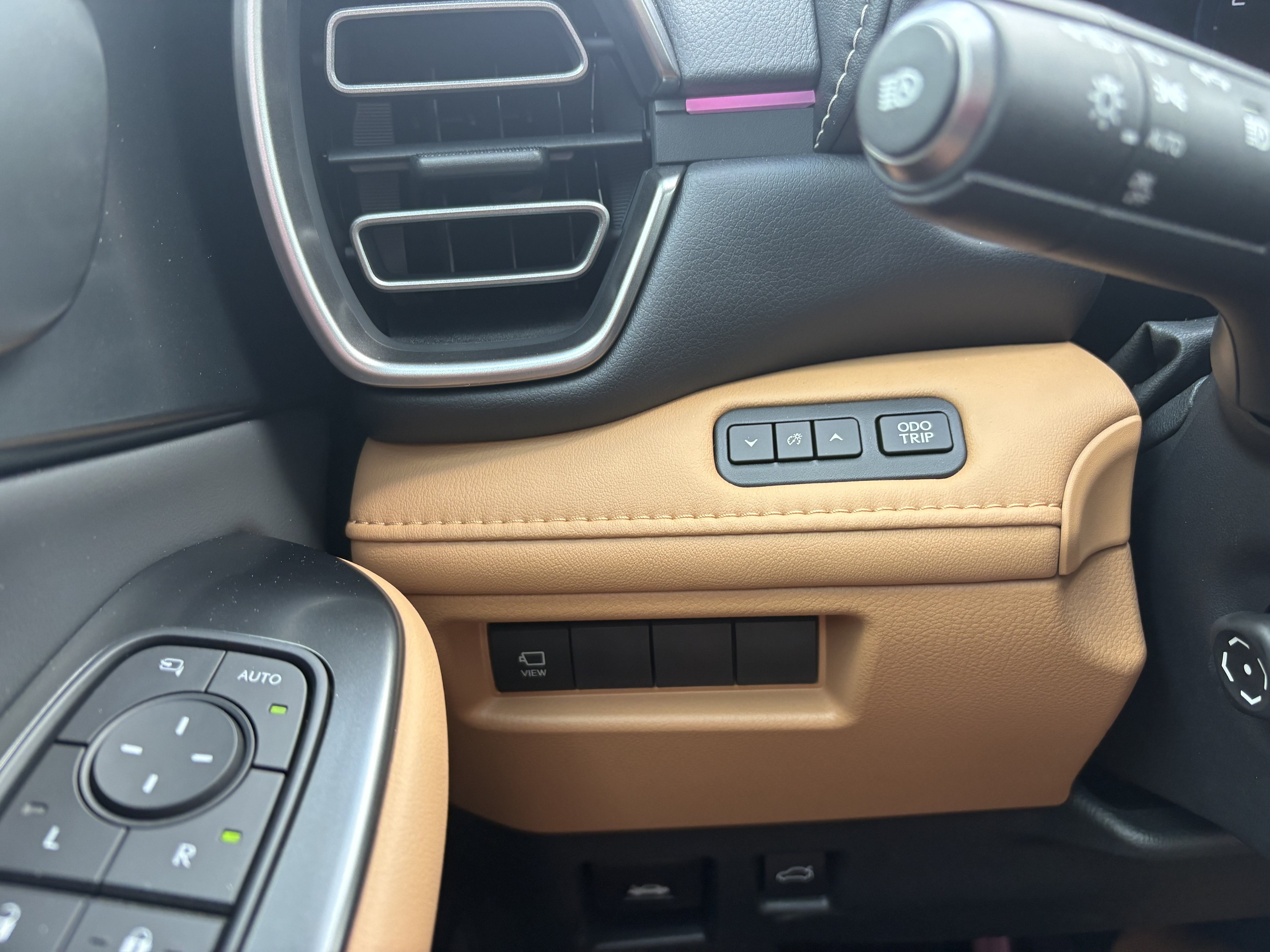 Used 2026 Lexus IS 350 F Sport w/ Accessory Package Z1 RWD image 15