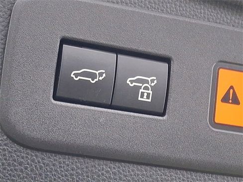 Used 2025 Toyota Land Cruiser image 30