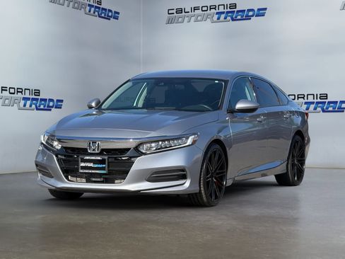 Used 2018 Honda Accord LX image 9