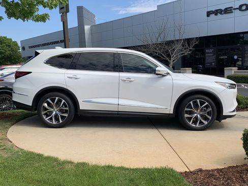 Used 2022 Acura MDX SH-AWD w/ Technology Package image 11