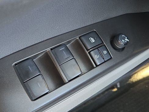 Used 2023 Toyota Camry LE image 31