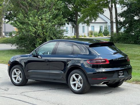 Certified 2017 Porsche Macan AWD/4WD image 3