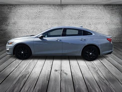 Used 2023 Chevrolet Malibu LT image 2