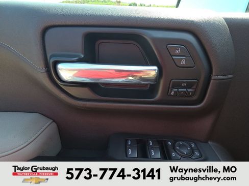 Used 2021 Chevrolet Silverado 1500 LTZ w/ Z71 Off-Road Package AWD/4WD image 14