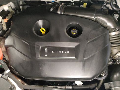 Used 2018 Lincoln MKC Select w/ Select Plus Package FWD image 30