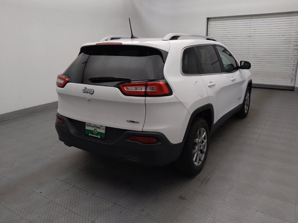 Used 2018 Jeep Cherokee Latitude Plus FWD image 9