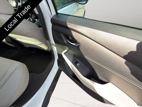 Used 2024 Honda Accord EX image 39