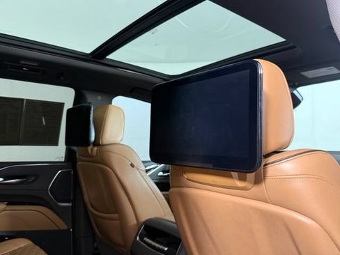 Used 2021 Cadillac Escalade Sport w/ Driver Assist Tech Package AWD/4WD image 30
