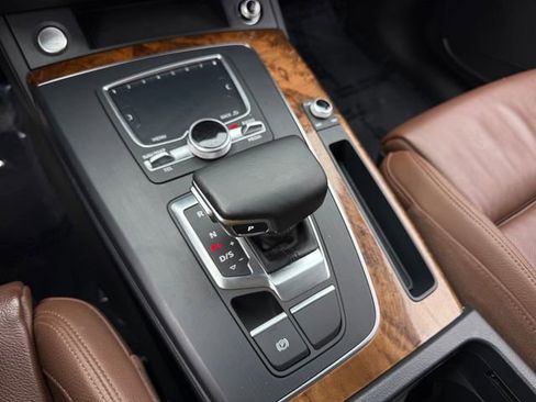 Used 2018 Audi Q5 2.0T Premium Plus w/ Premium Plus Package image 25