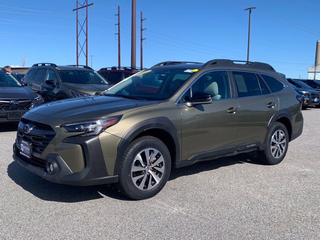 Used 2025 Subaru Outback Premium AWD/4WD image 5