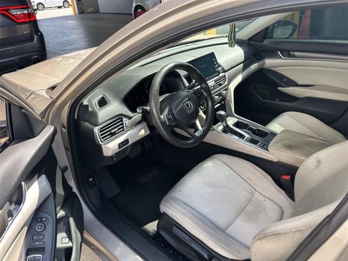 Used 2018 Honda Accord LX image 7