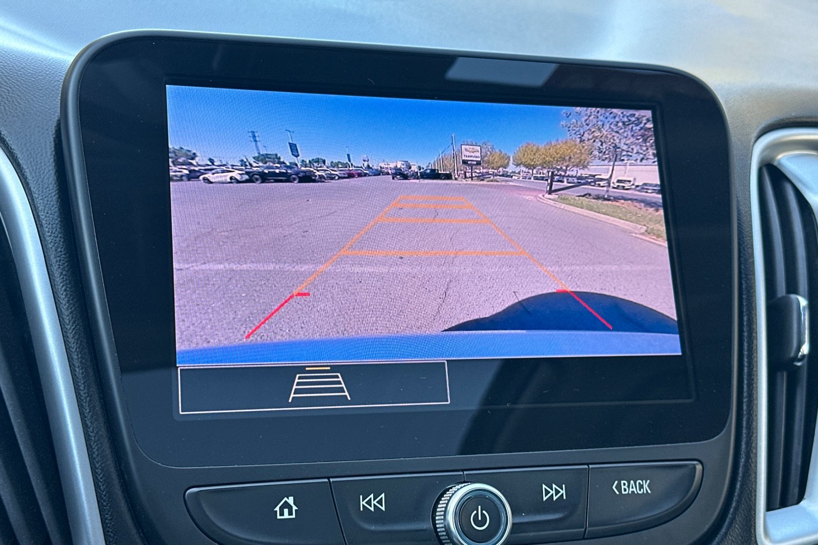 Used 2024 Chevrolet Malibu LT FWD image 18