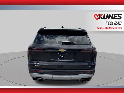 Used 2024 Chevrolet Traverse LT FWD image 5