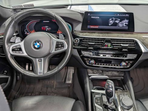 Used 2020 BMW M550i xDrive w/ Executive Package image 5