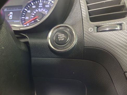 Used 2018 Kia Forte SX image 14