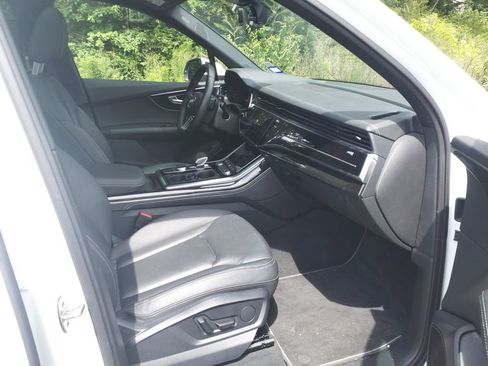 Used 2025 Audi Q7 3.0T Premium Plus AWD/4WD image 10