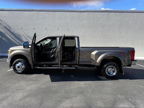 Used 2019 Ford F350 Lariat w/ Lariat Ultimate Package image 54