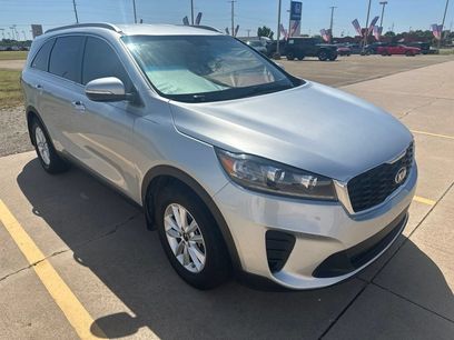 Used 2019 Kia Sorento FWD V6 w/ LX V6 Convenience Package