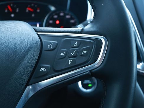 Used 2024 Chevrolet Equinox LT FWD image 14