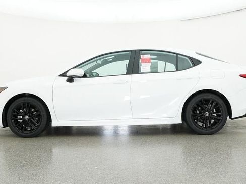 New 2026 Toyota Camry SE image 19