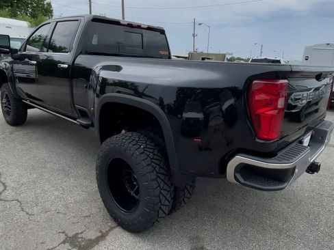 New 2026 Chevrolet Silverado 3500 LTZ w/ LTZ Plus Package AWD/4WD image 8