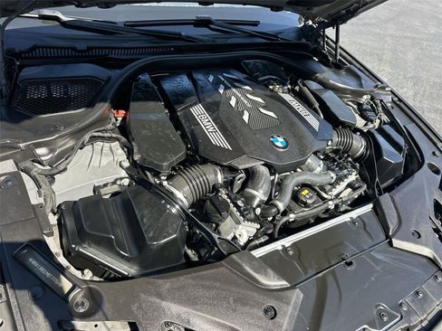 Used 2021 BMW M550i xDrive w/ Executive Package image 9