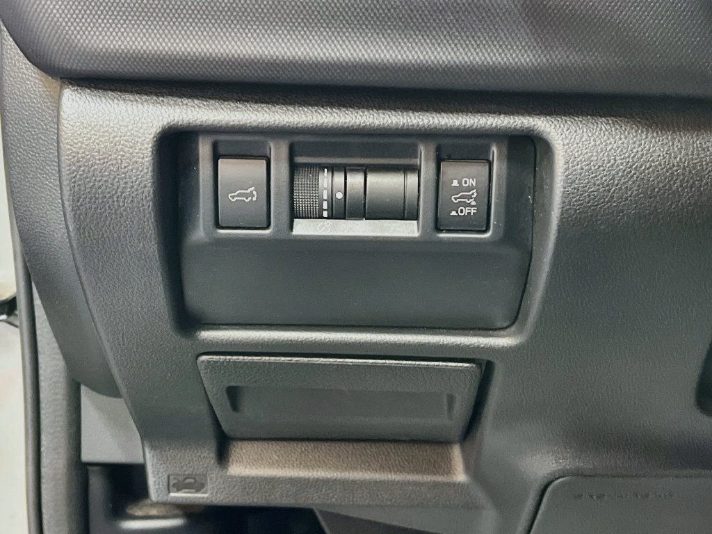 Used 2025 Subaru Forester Premium AWD/4WD image 10