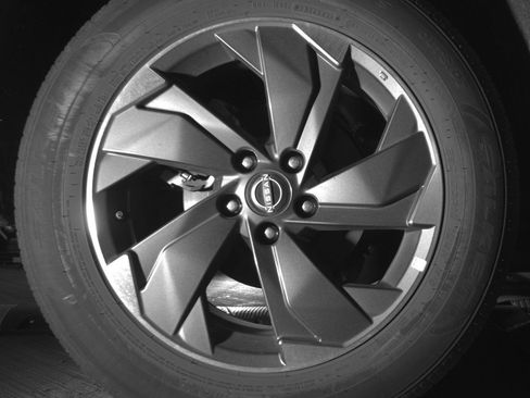 Used 2025 Nissan Rogue SV image 15