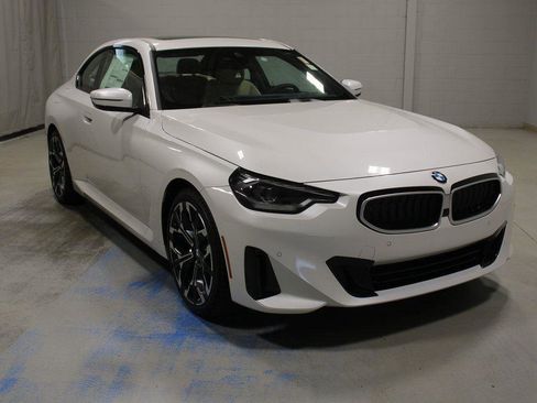 New 2025 BMW 230i xDrive 230i xDrive w/ Convenience Package image 4