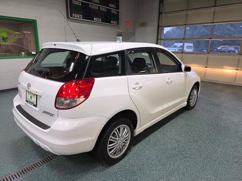 Used 2004 Toyota Matrix AWD image 6