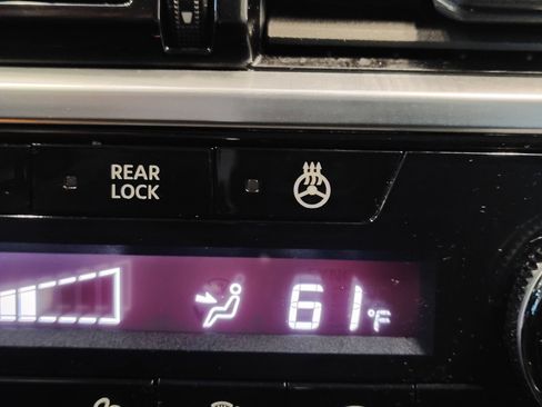 Certified 2023 Nissan Pathfinder SL image 28