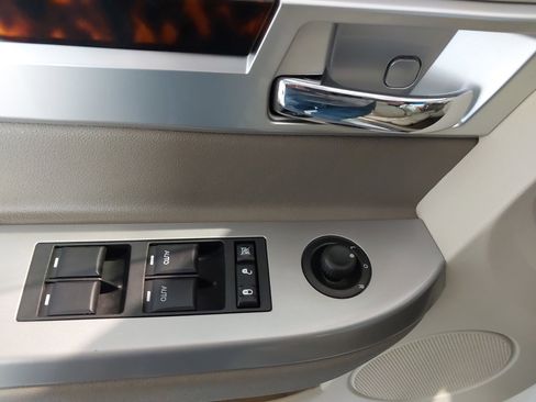 Used 2008 Chrysler Sebring Limited w/ Luxury Group image 26