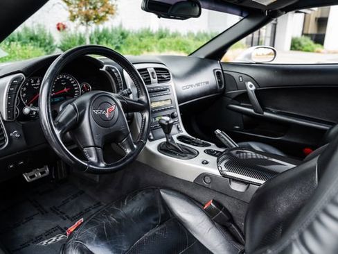 Used 2005 Chevrolet Corvette Coupe w/ Preferred Equipment Group image 2