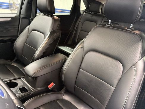 Certified 2025 Ford Escape Platinum AWD/4WD image 14
