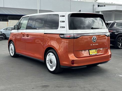 Certified 2025 Volkswagen ID. Buzz 1st Edition AWD/4WD image 3