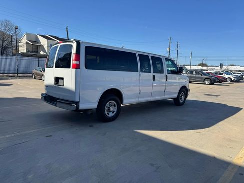 Used 2017 Chevrolet Express 3500 LT w/ LT Preferred Equipment Group image 9