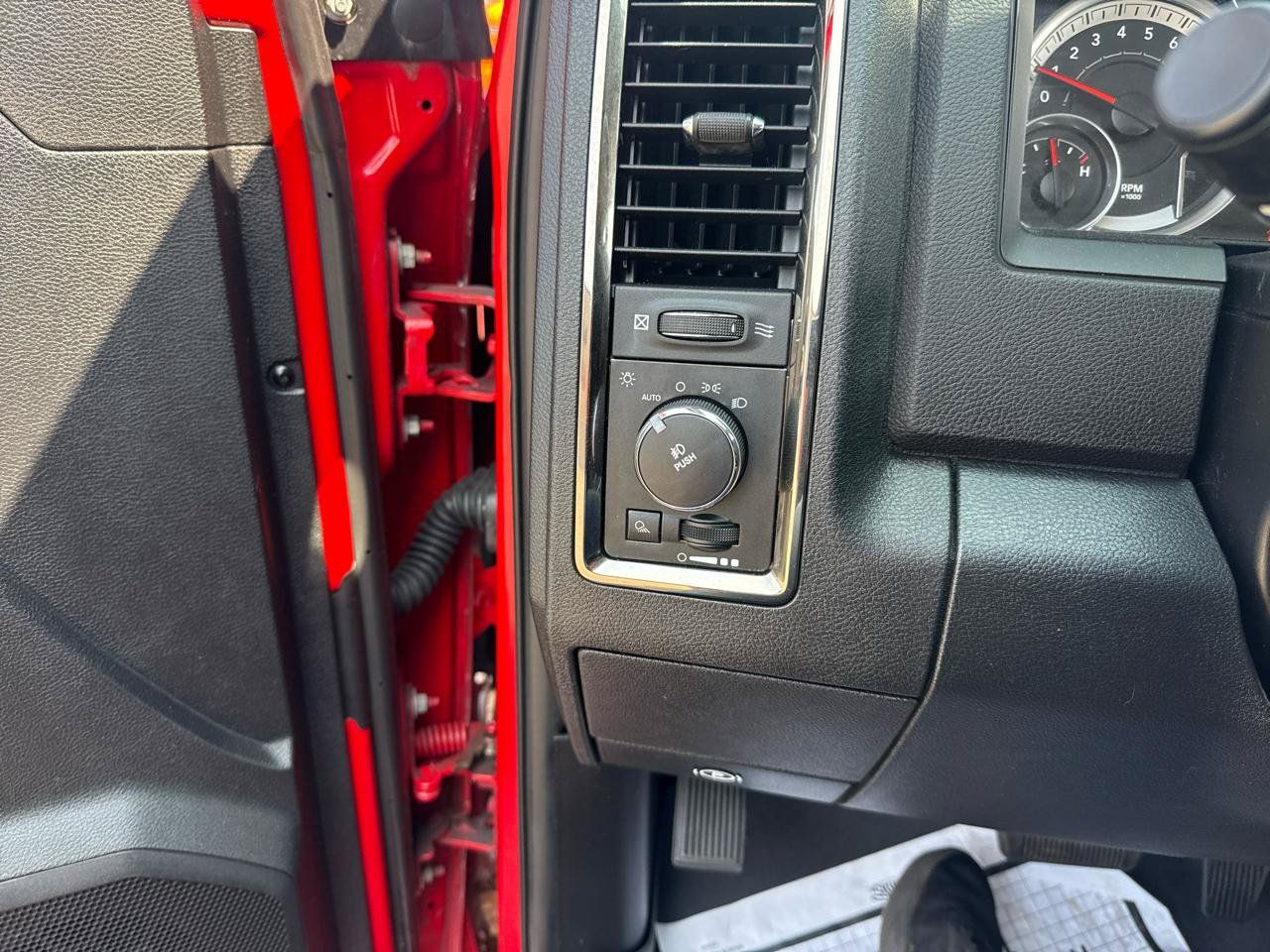 Used 2014 RAM 1500 Sport w/ Remote Start & Security Group AWD/4WD image 17