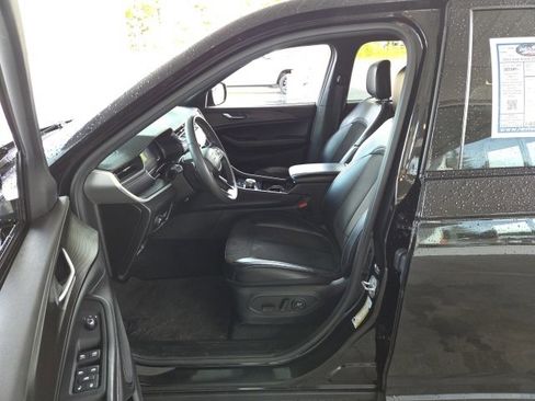 Used 2023 Jeep Grand Cherokee Altitude image 94